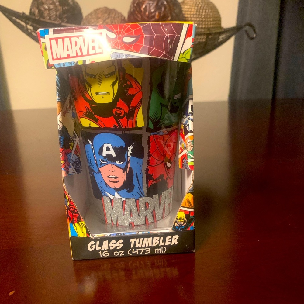 Marvel glass tumbler/ 16 oz